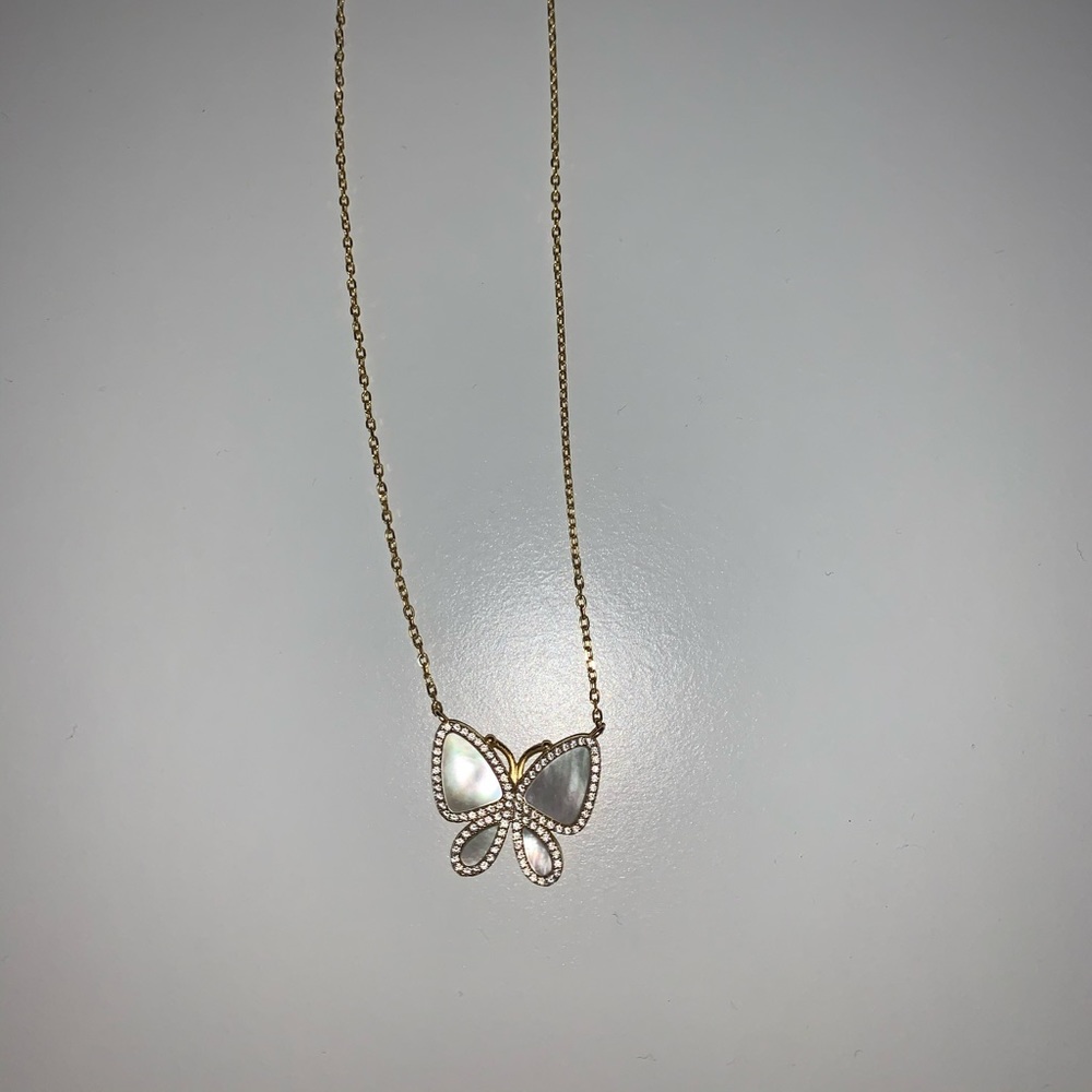 White pearl/gold butterfly necklace